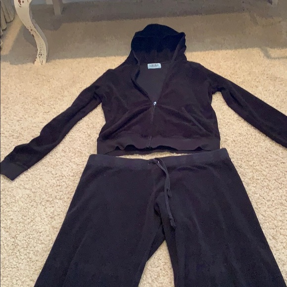 Juicy Couture Pants - Black terry cloth juicy couture sweatsuit